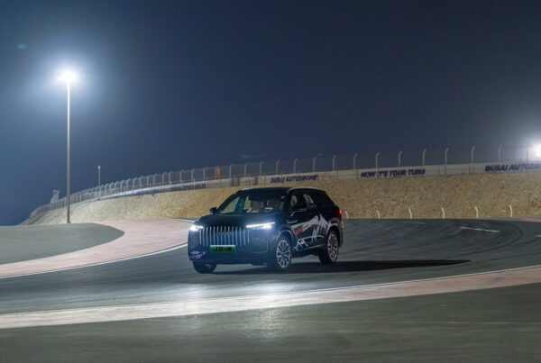 OMODA&JAECOO UAE Unleash J8 SHS Super Hybrid Power at Dubai Autodrome